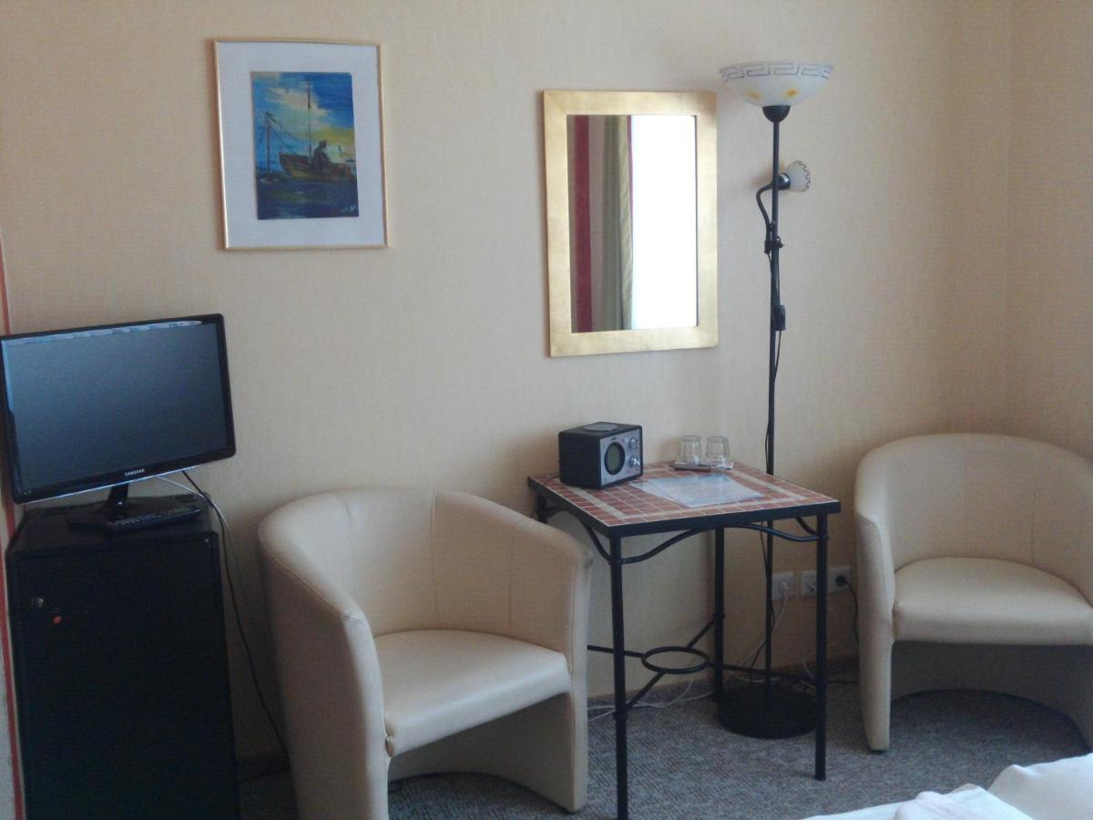 Landhotel Ostseetraum & Fewo Rostock Habitación foto