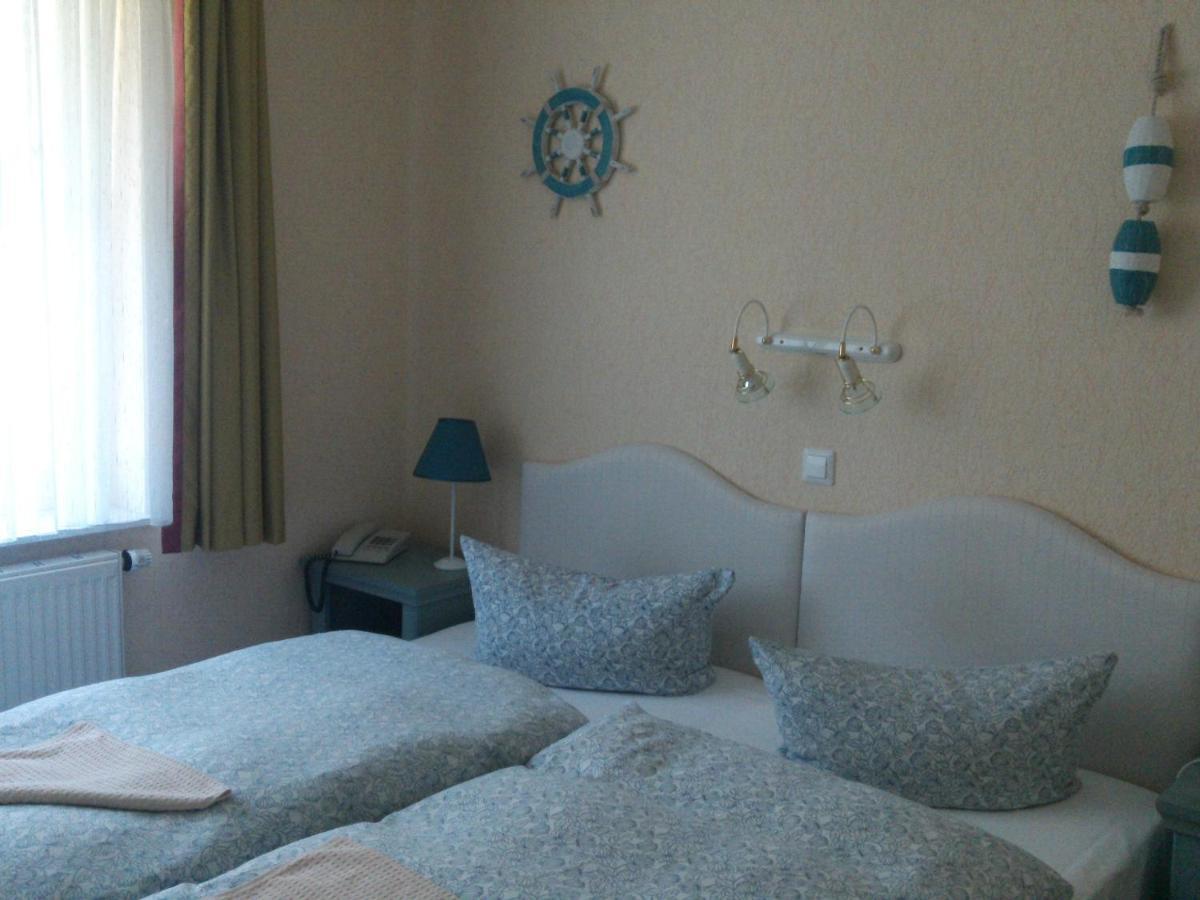 Landhotel Ostseetraum & Fewo Rostock Habitación foto